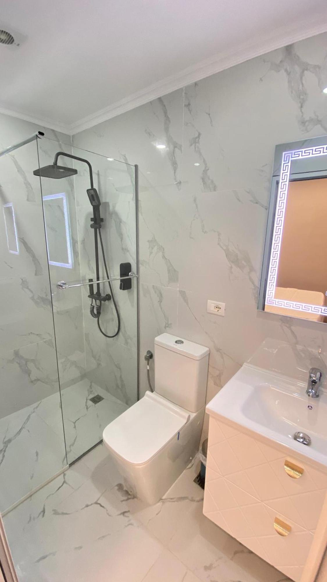 Guest House Luli Strumi Берат Екстериор снимка