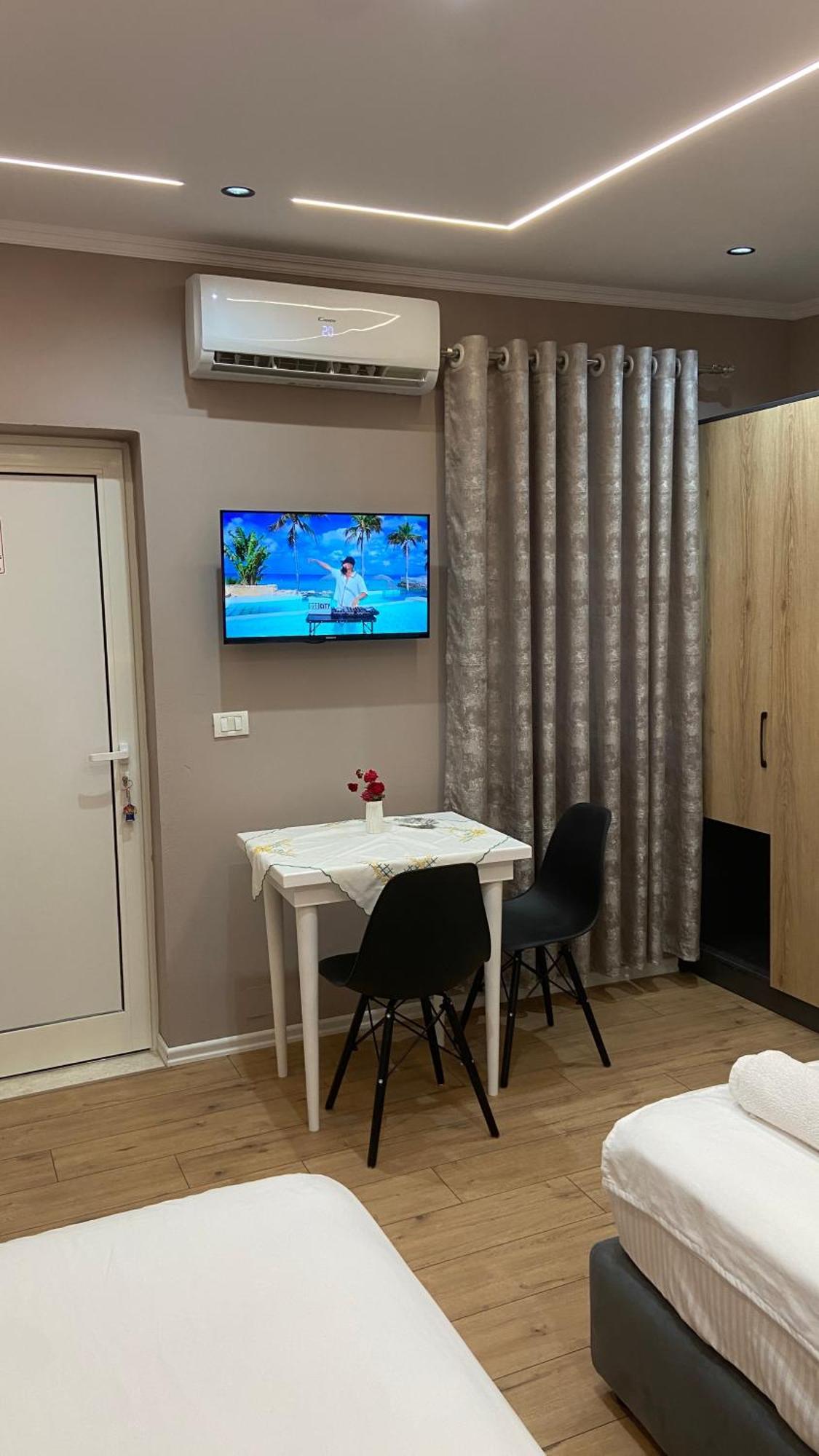 Guest House Luli Strumi Берат Екстериор снимка
